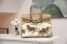 Picture of Hermes Handbags _SKUfw235422888fw